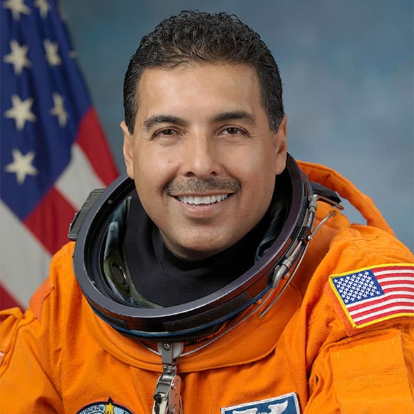 José M. Hernández