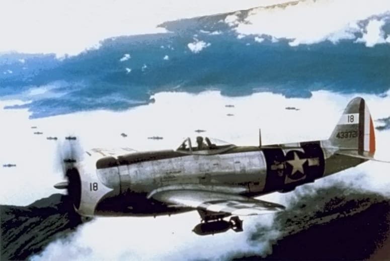 Republic P-47D Thunderbolt fighter aircraft of Escuadrón 201 (Mexican Expeditionary Air Force) in flight over the Philippines, summer 1945.
